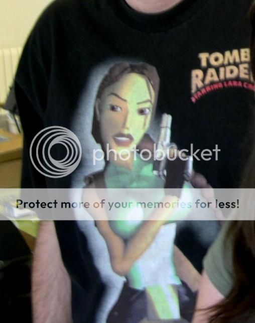 CamisetadeTombRaiderXd_zpse116a233.jpg